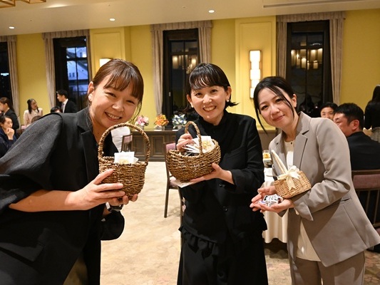 社労士補助パート募集_給与計算・社会保険業務_役員就任パーティ